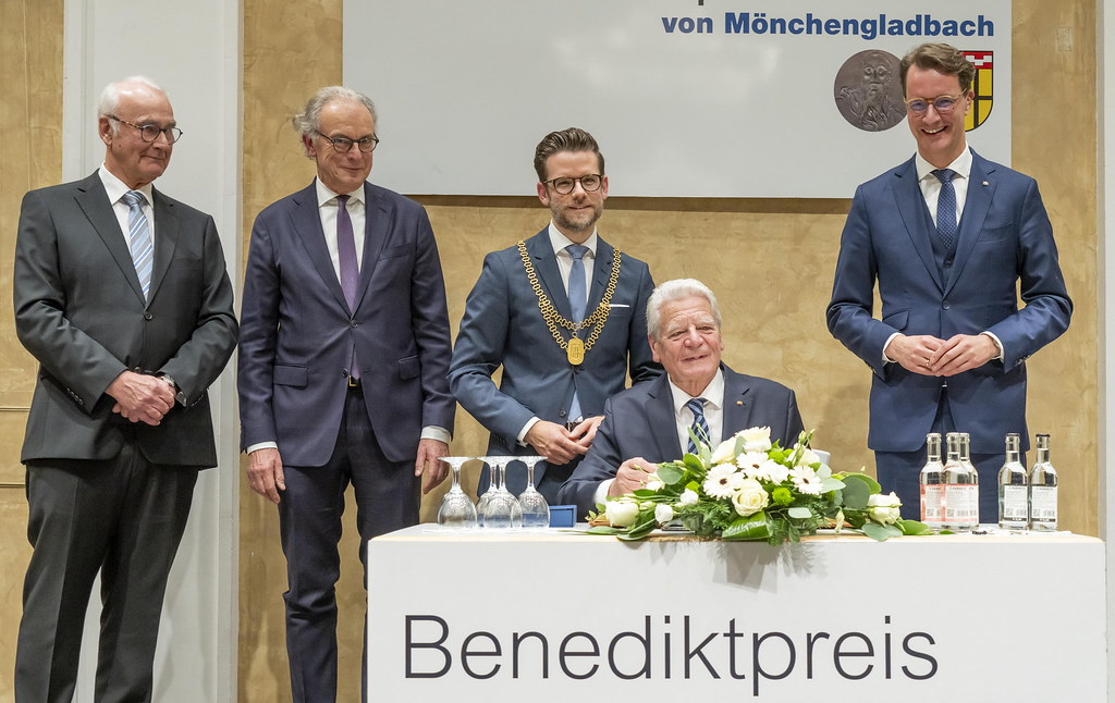 Joachim Gauck - Eintrag ins Goldene Buch